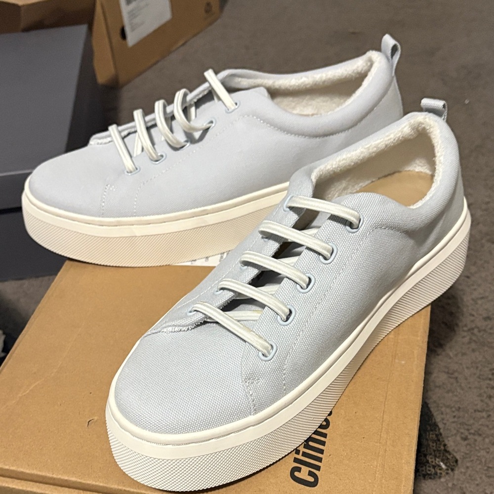 NEW Light Blue ABEOCasual PLATFORM Sneakers NEVER WORN Comes w box